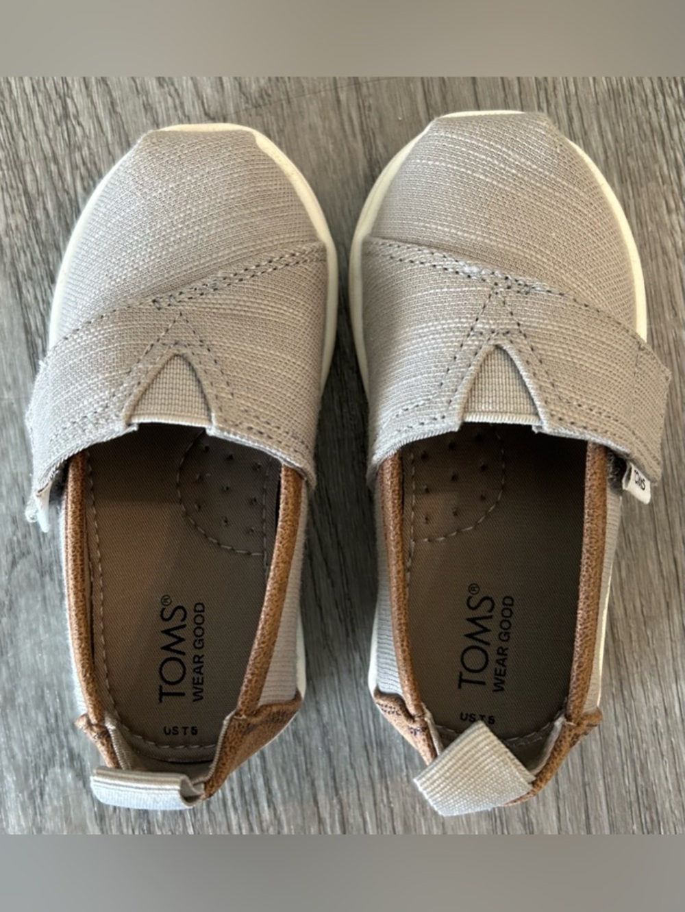 ⭐️TOMS 5T Slip-On Canvas Shoes in Light Beige with Tan Trim(ONLY worn 2xs)